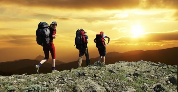 5 Ways To Have an Awesome Hiking Trip | GetSetHappy