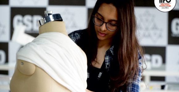 Proceeding with Education for Fashion Designers